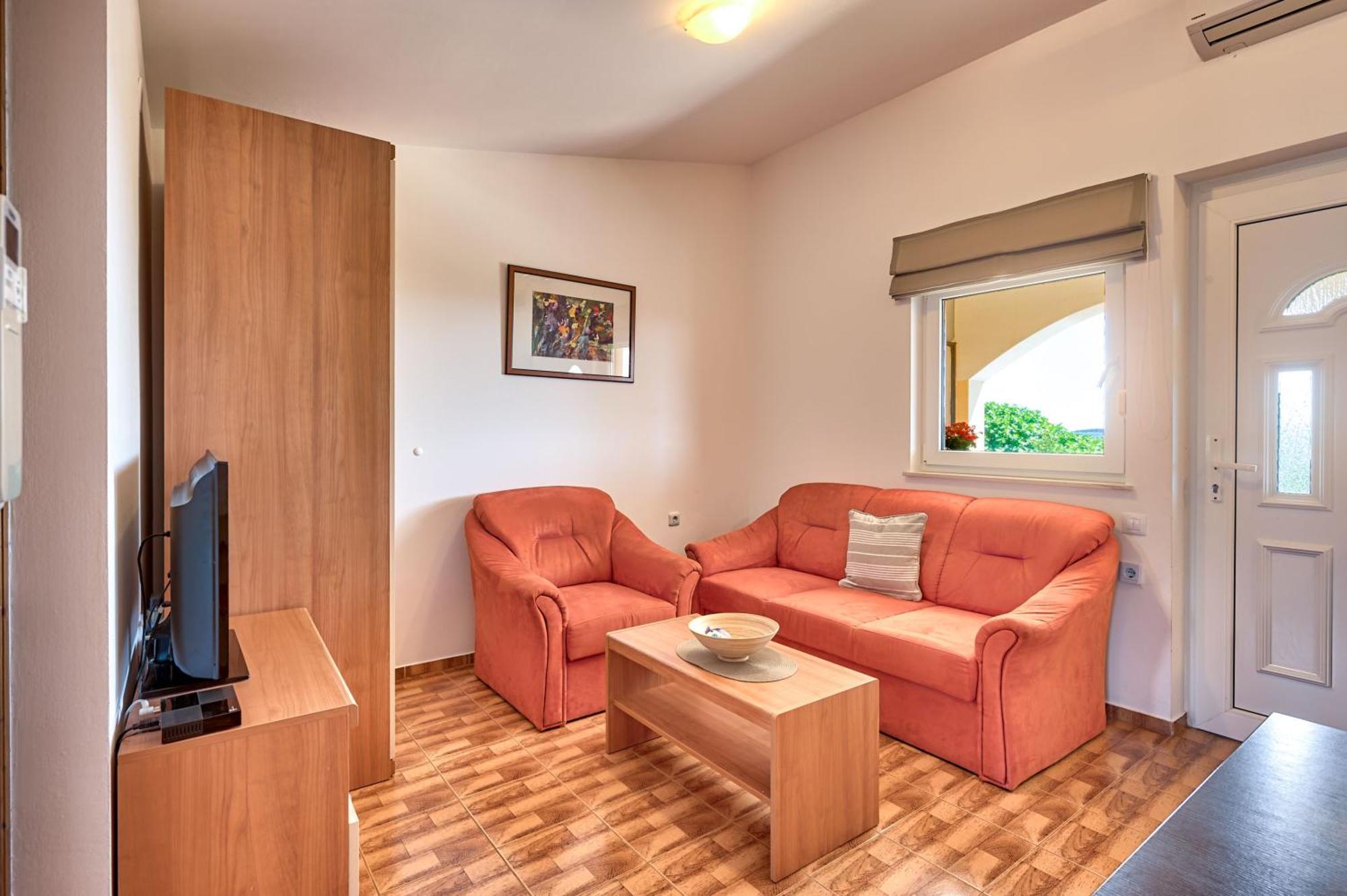Teuta Apartments - A Beach And A Sea View Peroj Εξωτερικό φωτογραφία