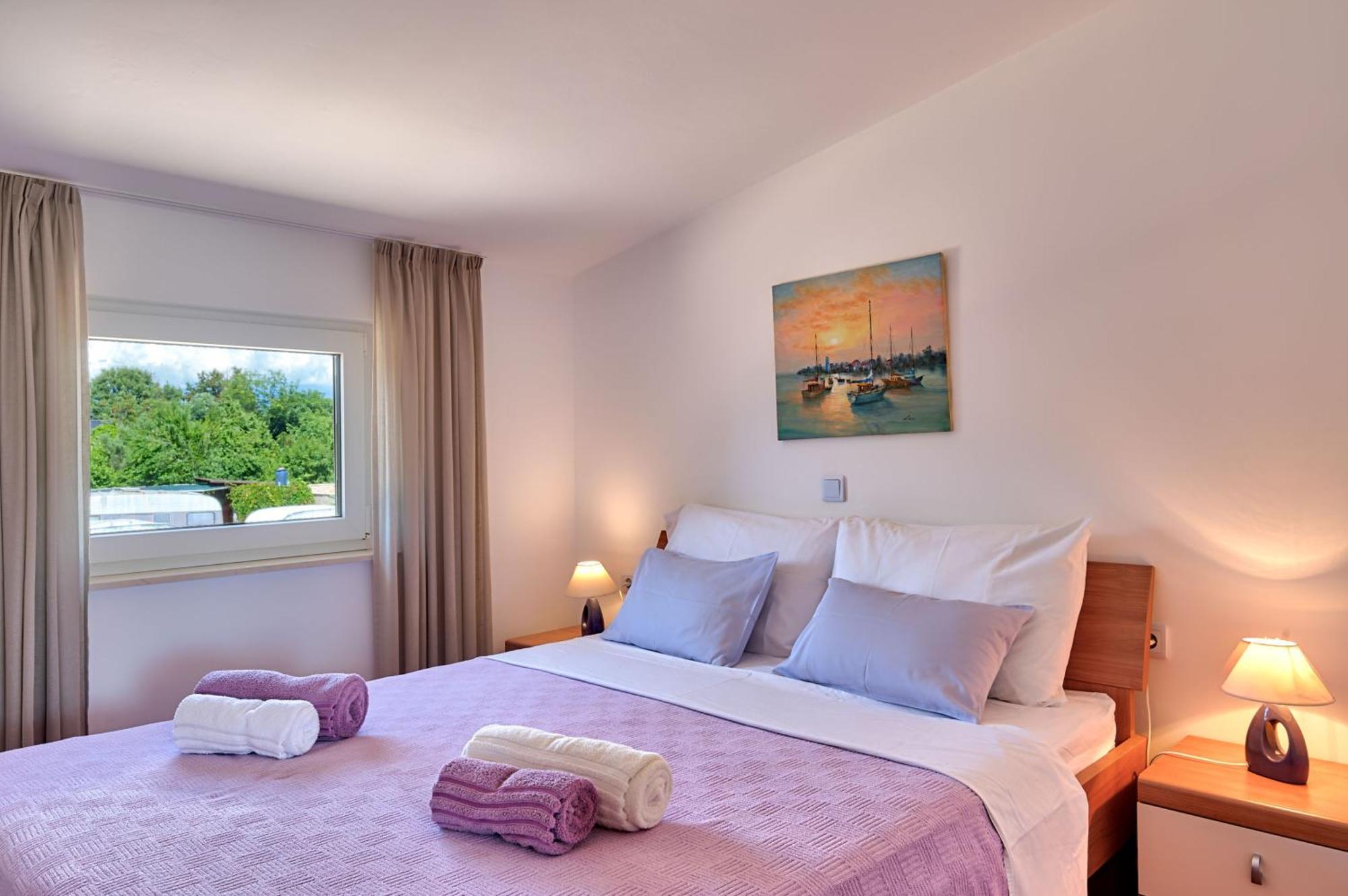 Teuta Apartments - A Beach And A Sea View Peroj Εξωτερικό φωτογραφία