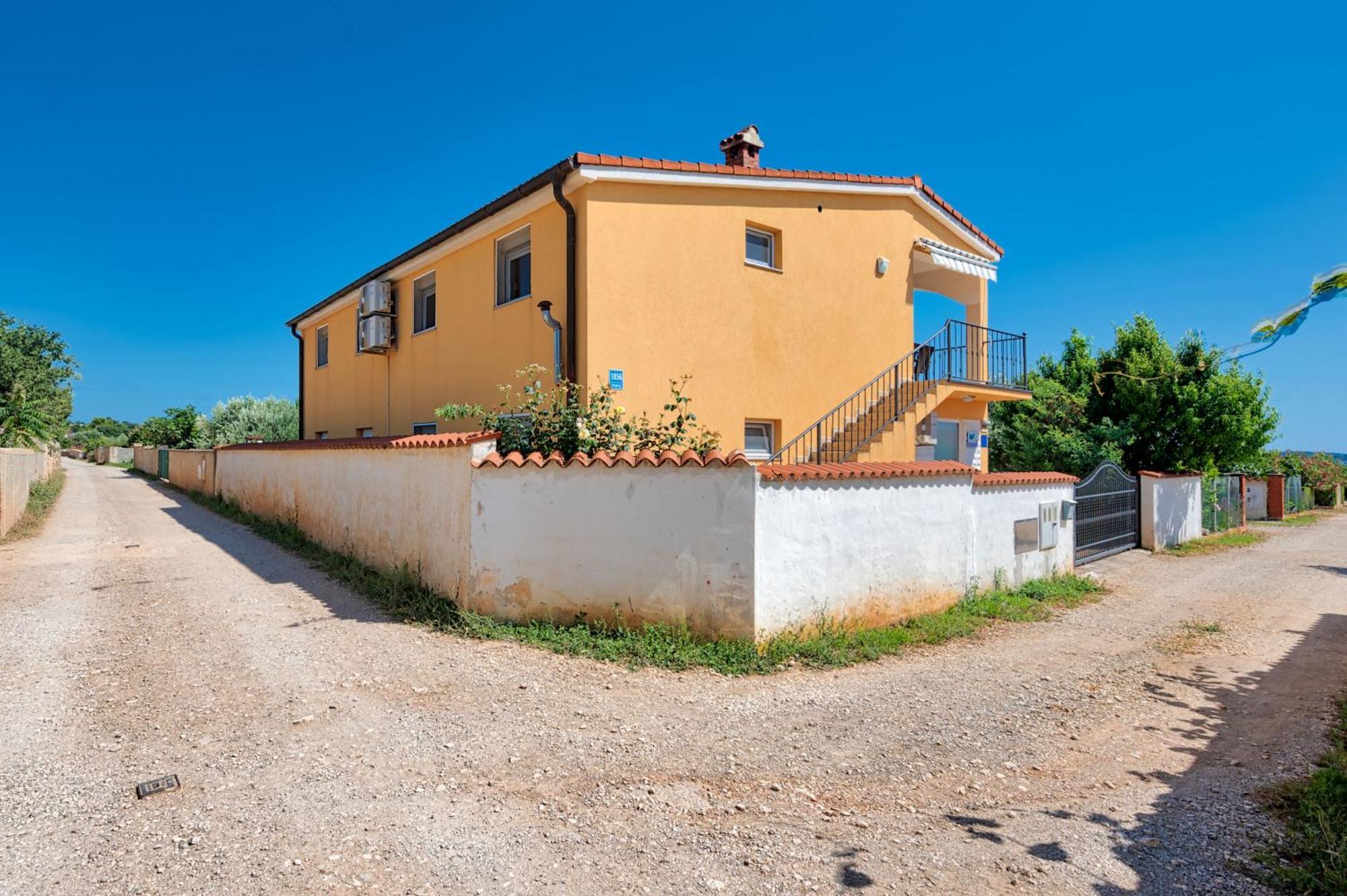 Teuta Apartments - A Beach And A Sea View Peroj Εξωτερικό φωτογραφία