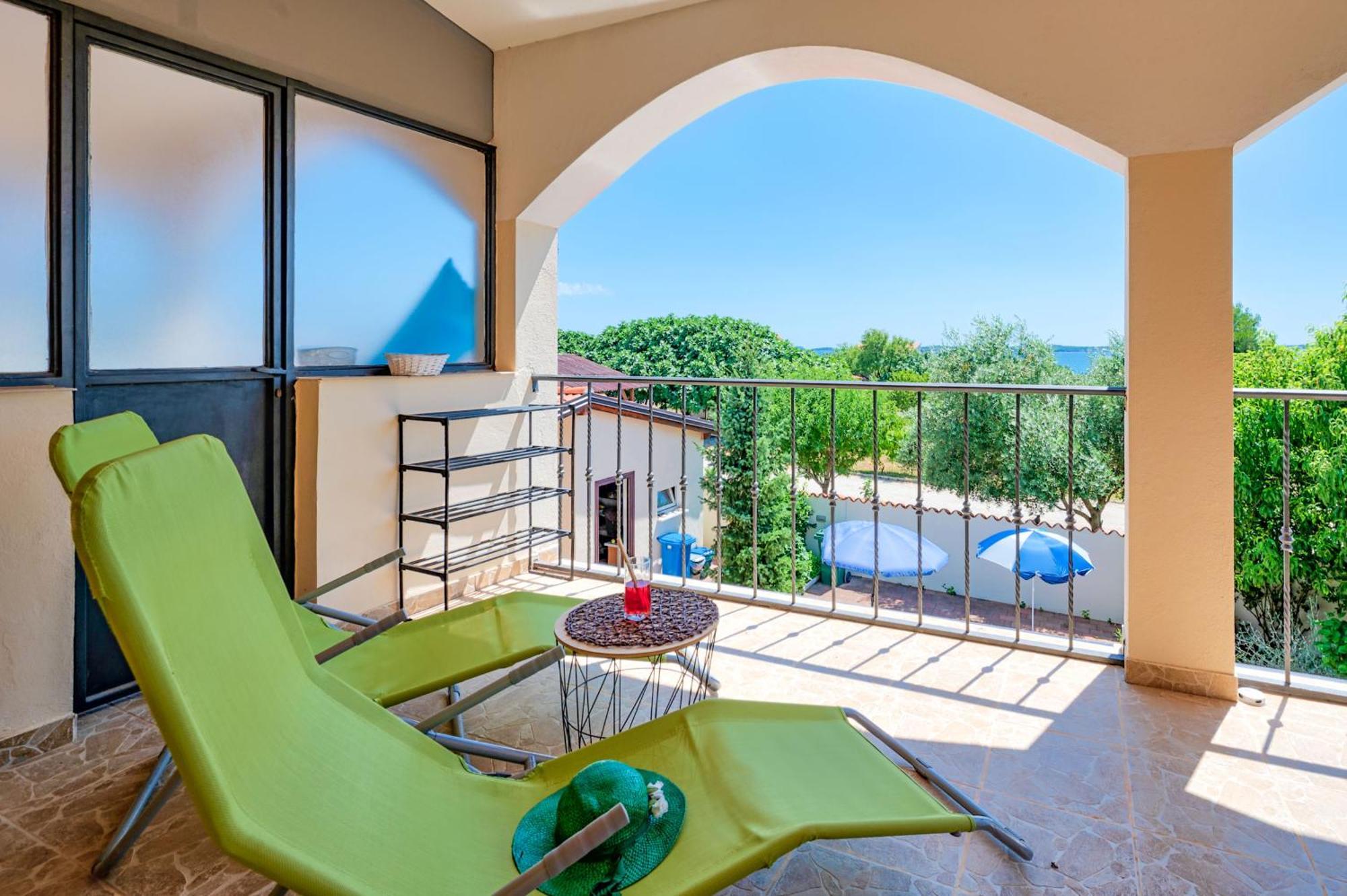 Teuta Apartments - A Beach And A Sea View Peroj Εξωτερικό φωτογραφία