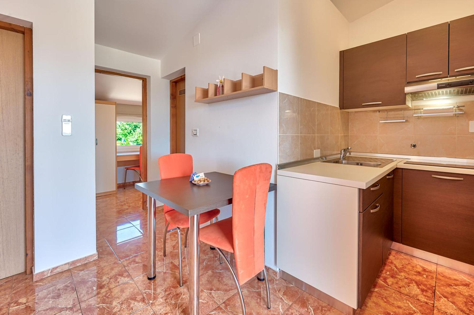 Teuta Apartments - A Beach And A Sea View Peroj Εξωτερικό φωτογραφία