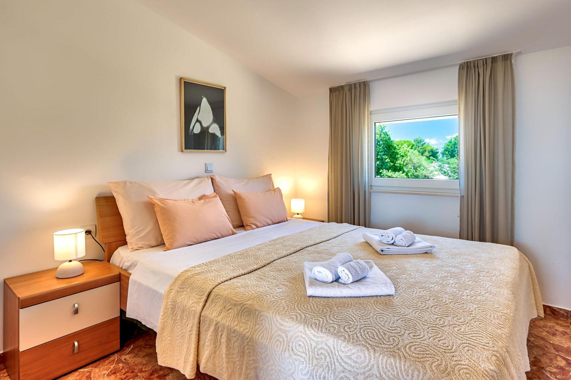 Teuta Apartments - A Beach And A Sea View Peroj Εξωτερικό φωτογραφία