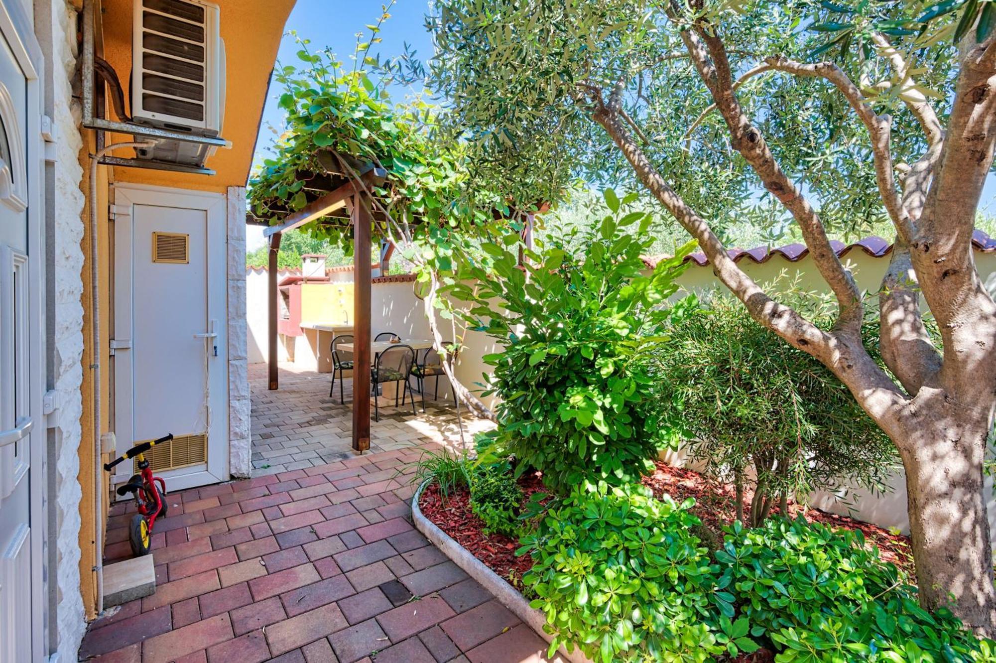 Teuta Apartments - A Beach And A Sea View Peroj Εξωτερικό φωτογραφία