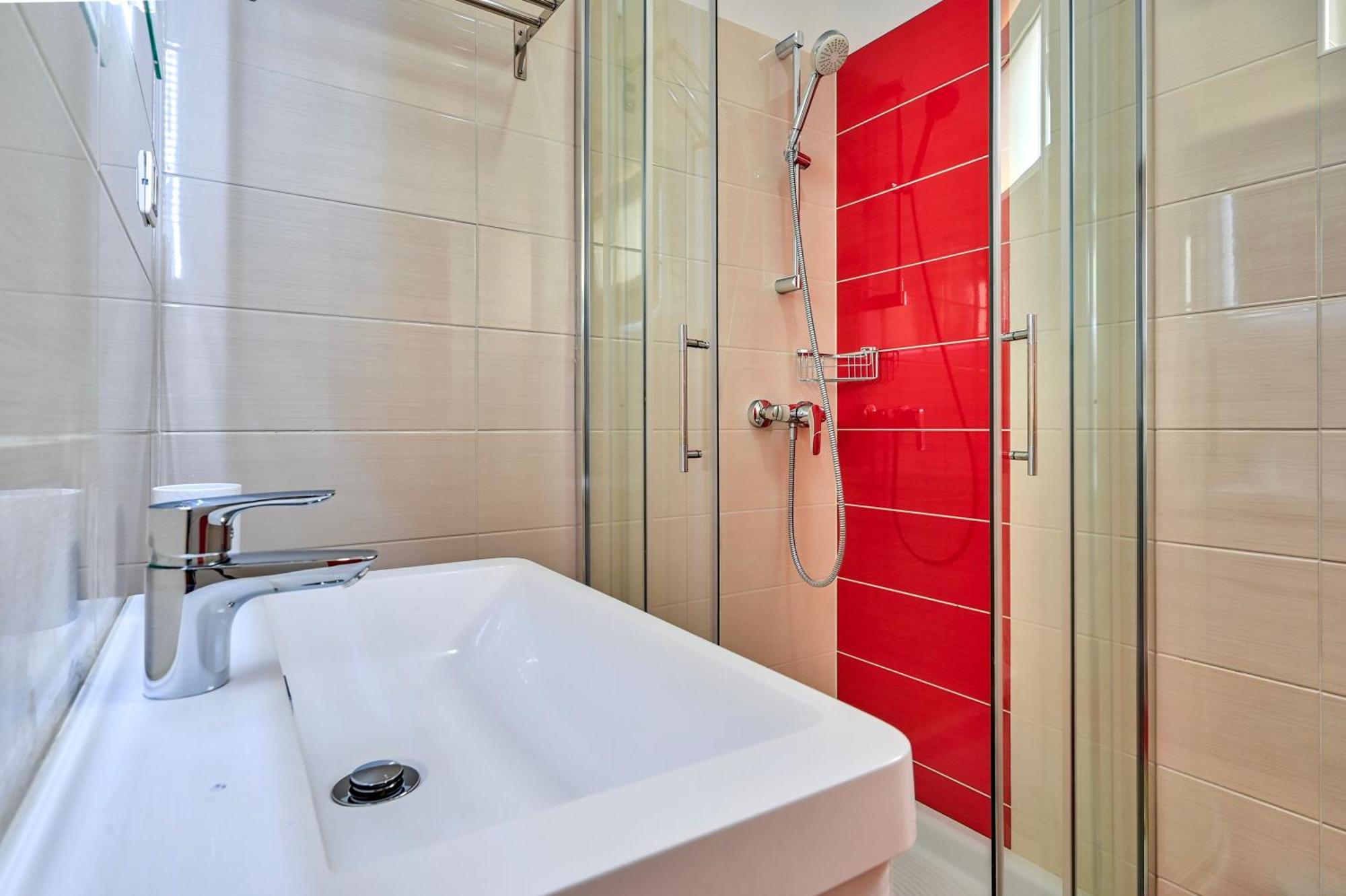 Teuta Apartments - A Beach And A Sea View Peroj Εξωτερικό φωτογραφία